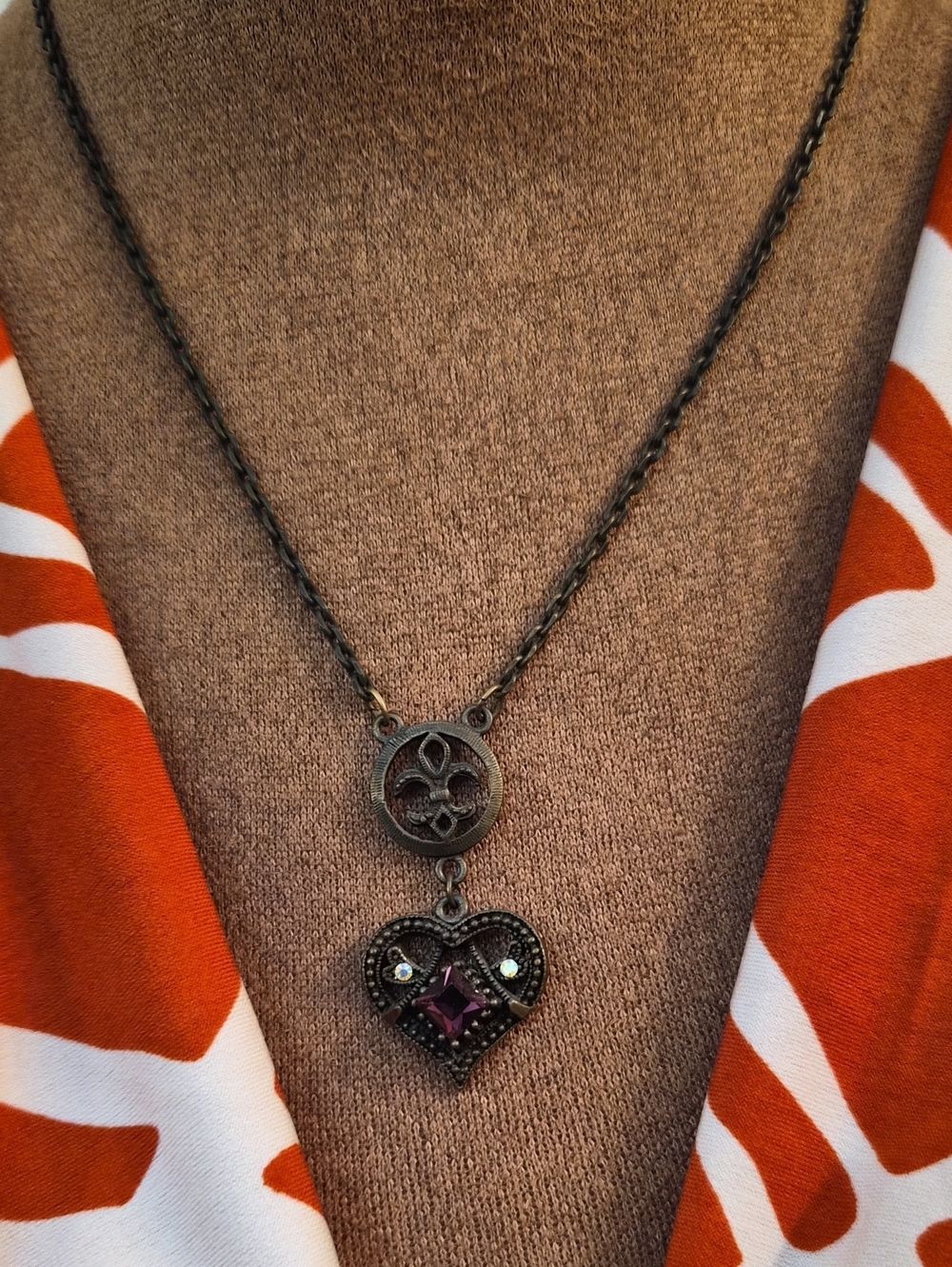 Antique-Style Purple Heart Pendant Necklace